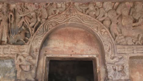 imágenes estáticas de la puerta del arco con piedra tallada a mano, de sri lanka