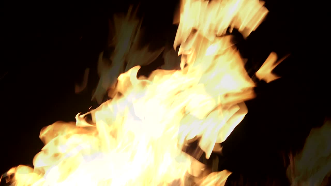 밤의 불꽃 루프: 검은 배경에서 알파 매트