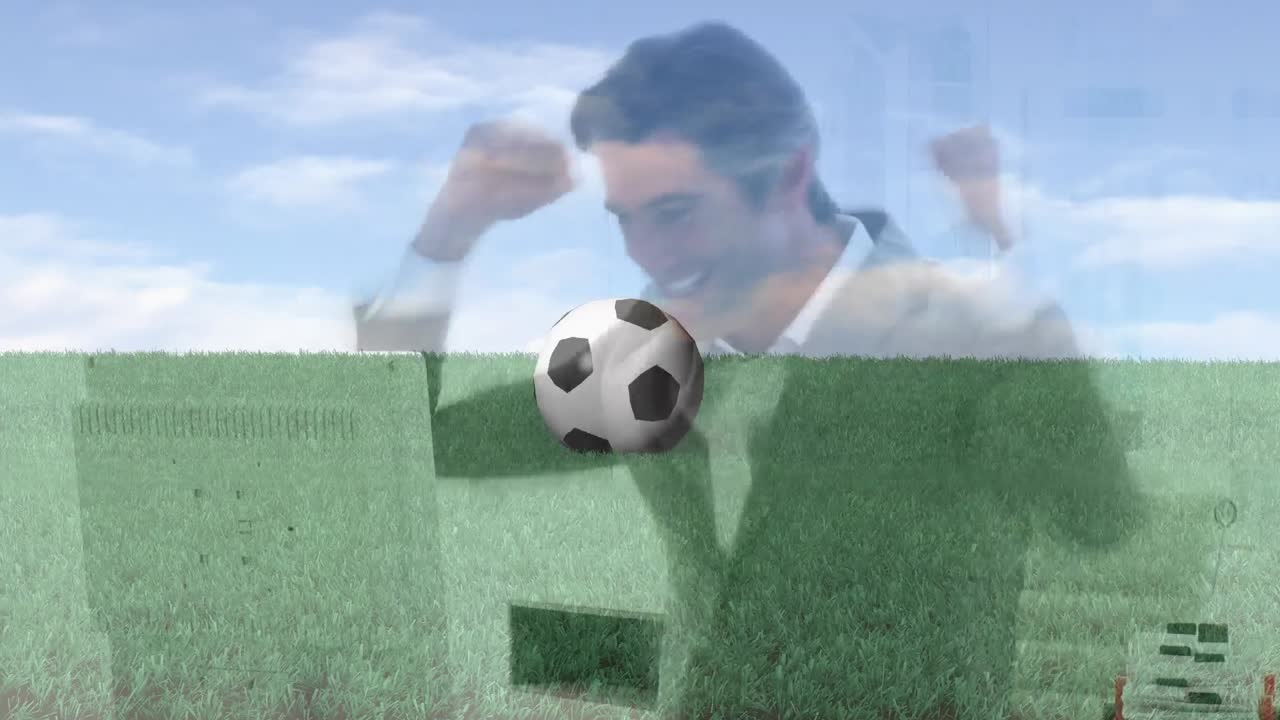 잔디에 있는 축구 공 위에 있는 백인 코치의 애니메이션