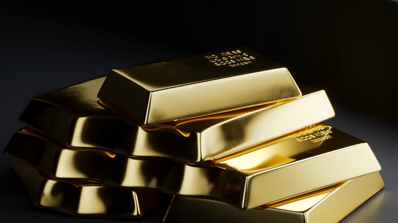Lingotti d'oro lucidi impilati su sfondo nero, illuminazione drammatica a luce bassa che evidenzia le superfici levigate