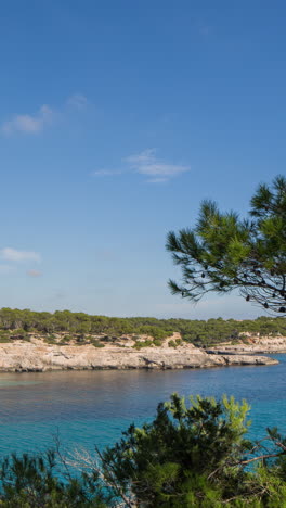 Meer-Und-Himmel-In-Mallorca,-Spanien-In-Vertikaler