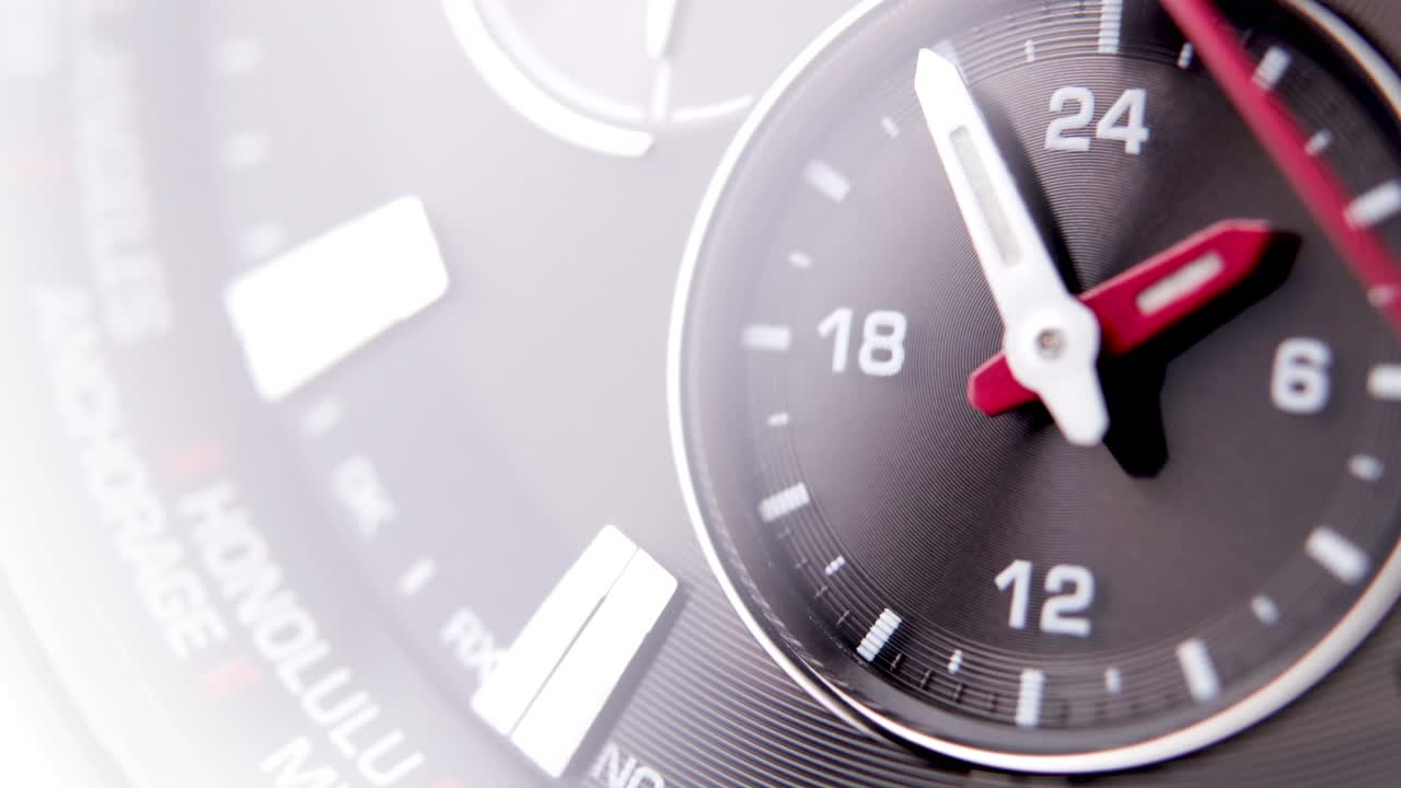 общие хронографные наручные часы