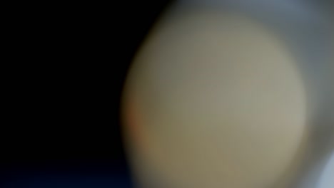la luz filtra imágenes de 4k, superposiciones de bokeh con brillo de lente, fondo de llama quemada, efecto de rayos de destello