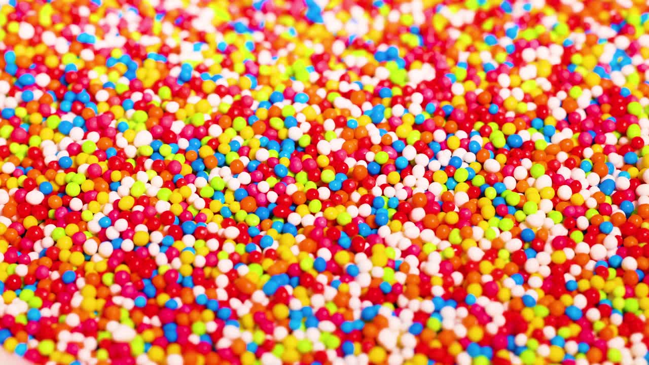 salpicaduras vibrantes que se mueven en un patrón dinámico