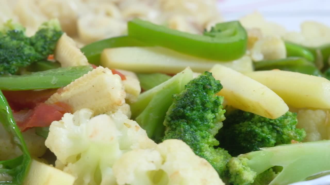 혼합 된 채소 김