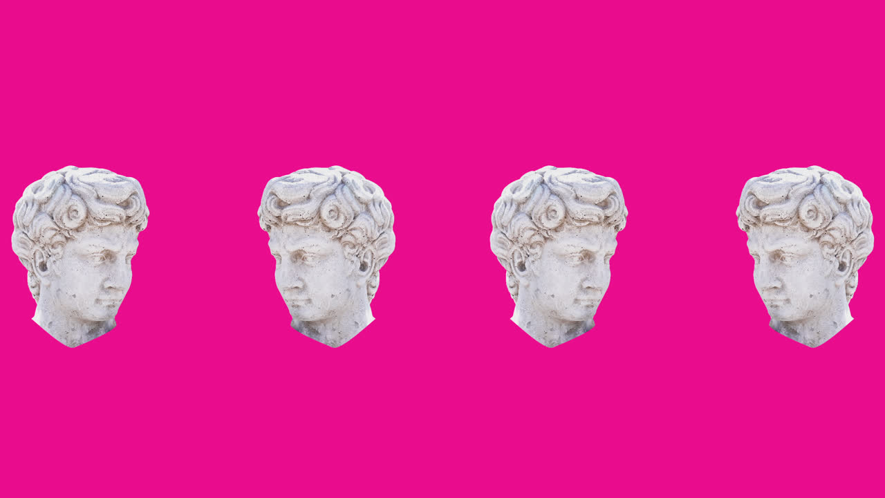 animación de la interferencia sobre las esculturas de la cabeza en fondo rosa