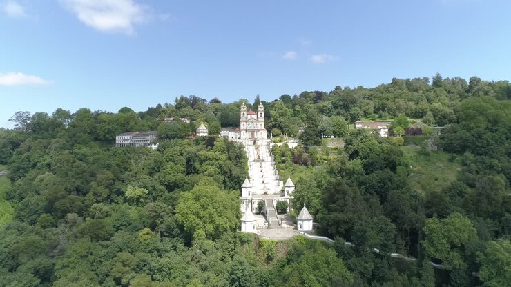 Imagem aérea do Santuário do Bom Jesus do Monte, Braga, Portugal.