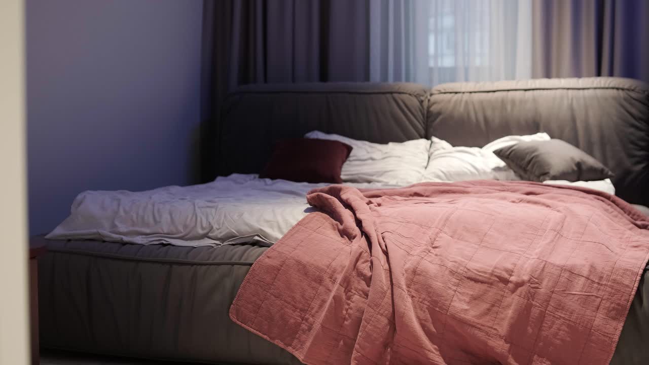 부-거실의 현대적인 스타일리시 인테리어. 집 내부 디자인