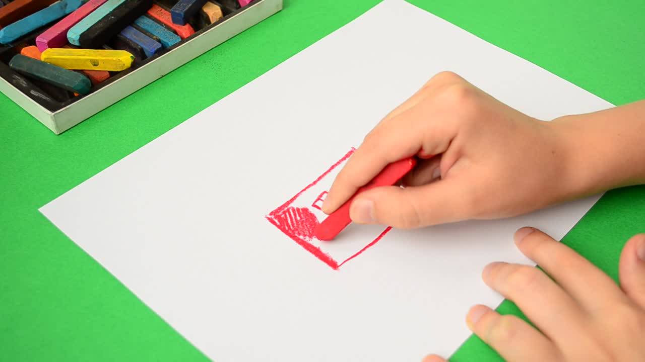 Disegno di bambini su carta. Disegno della casa