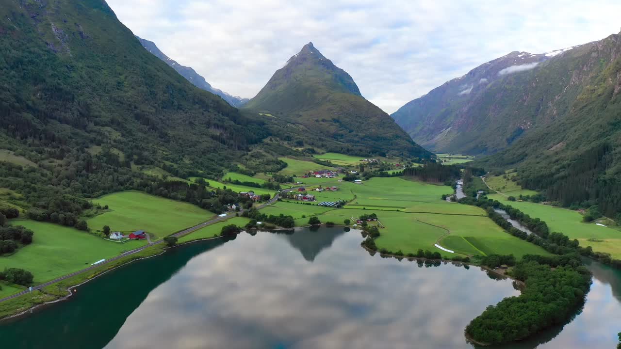 imágenes aéreas de la hermosa naturaleza de noruega