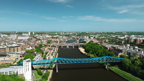 antena aérea de 4k de newcastle sobre el tino