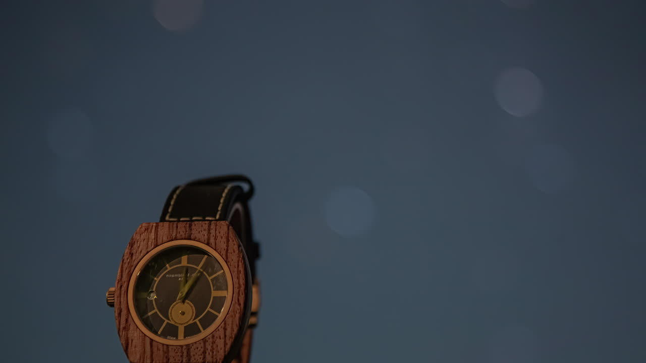 lapso de tiempo de un buen reloj, minutero avanzando a alta velocidad