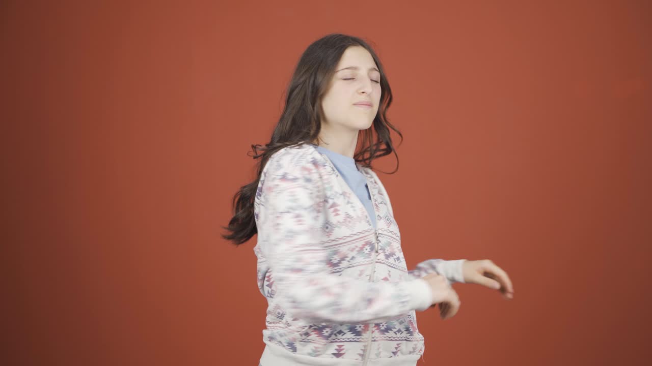 허리 통증이 있는 젊은 여성입니다.