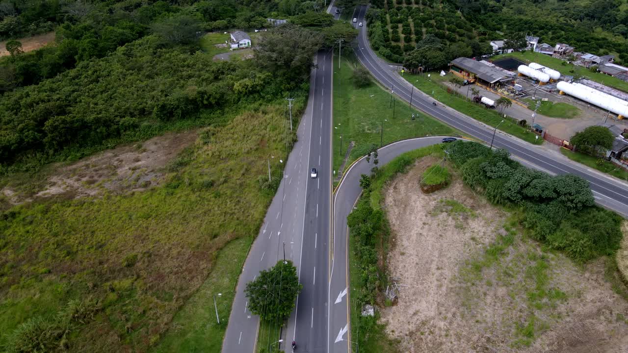 페레이라, 콜롬비아 b의 고속도로에서 차량