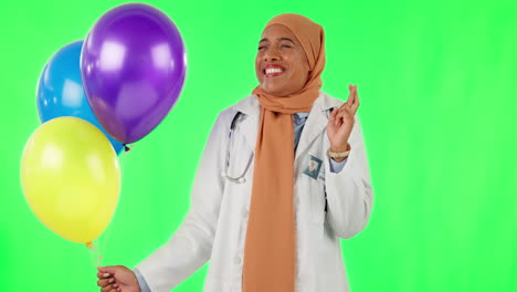 Hoffnung,-Luftballons-Und-Arzt-Mit-Muslimischer-Frau