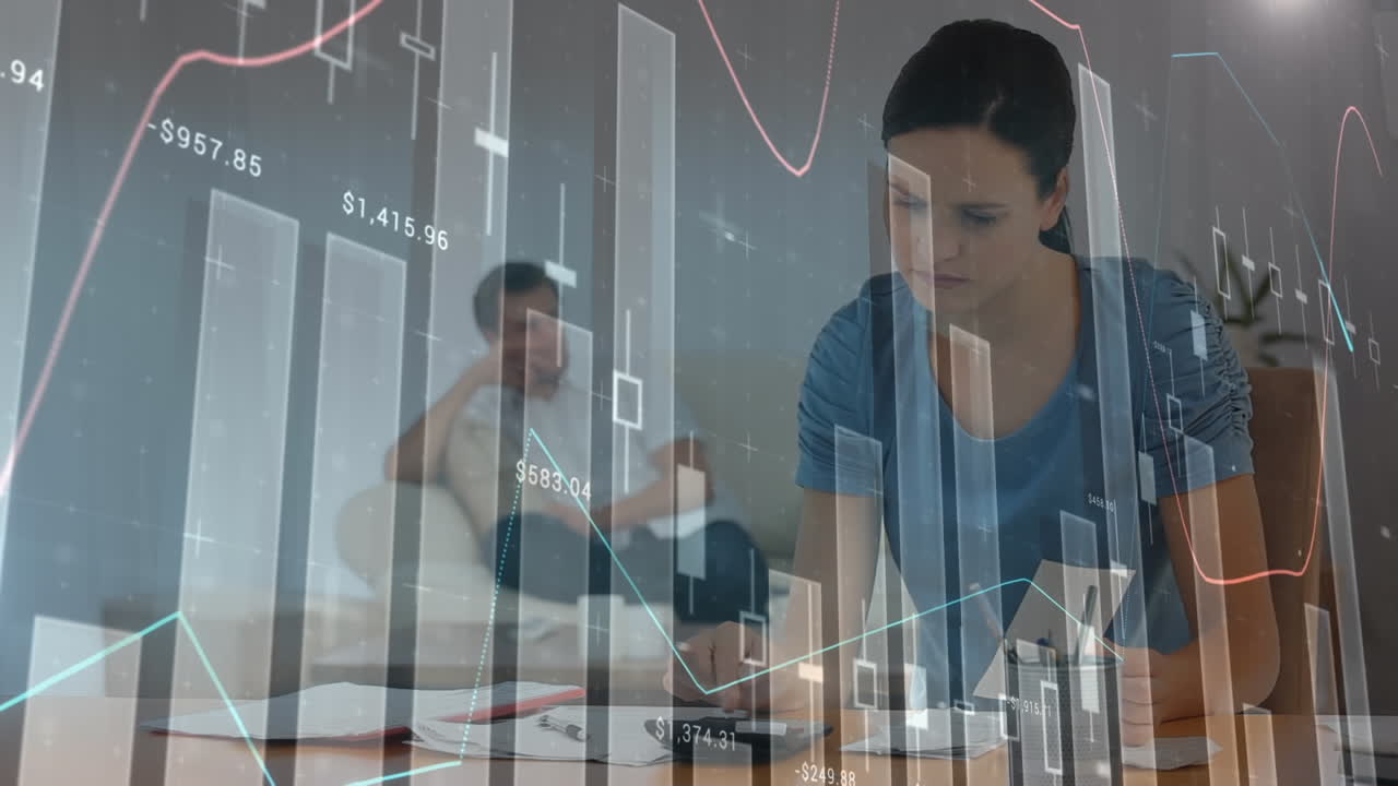 animación de gráficos y números sobre una mujer caucásica estresada calculando facturas en casa.