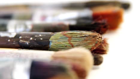 Close-up-of-various-paint-brushes