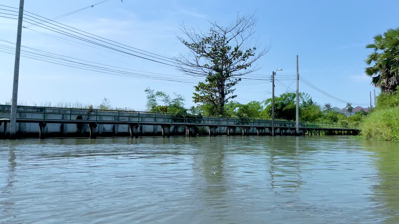la escena del canal en tailandia