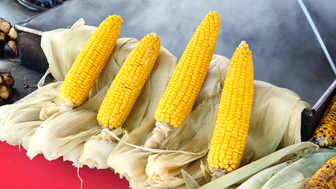 maíz asado en la mazorca