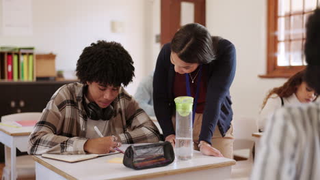 University,-students-and-help-from-professor