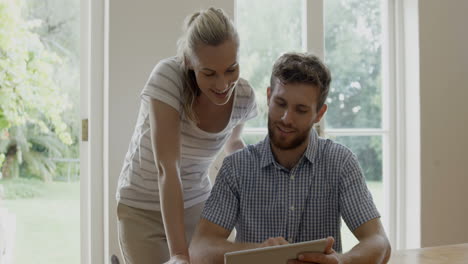 A-couple-is-using-tablet-computer