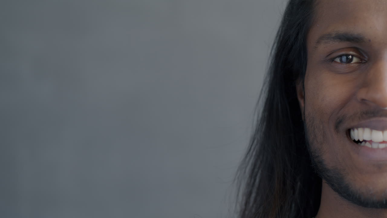 Retrato de un hombre sonriente