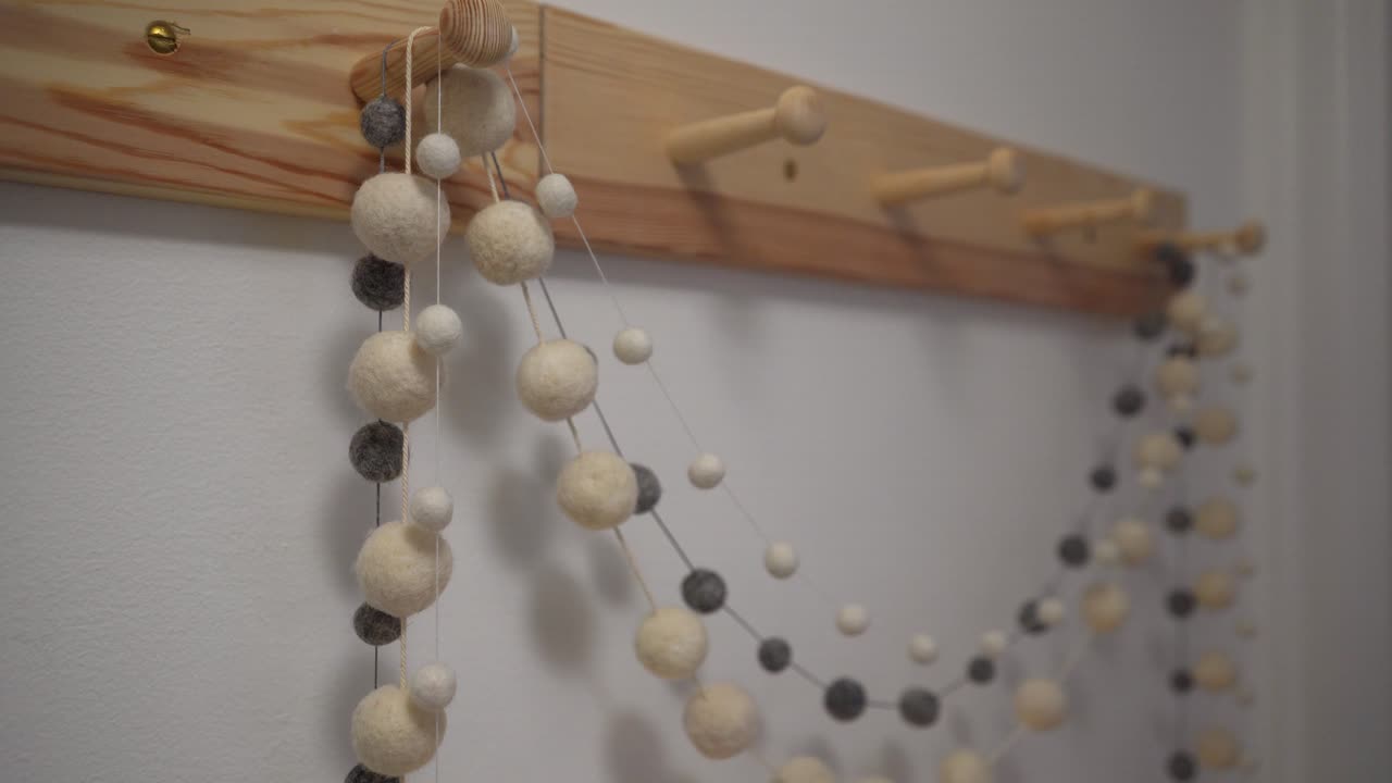 DIY Felt Ball Garland
