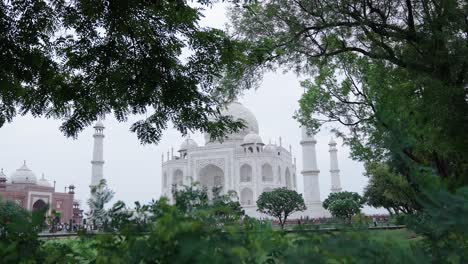 Taj-Mahal-Bewegende,-Aufschlussreiche-Aufnahme