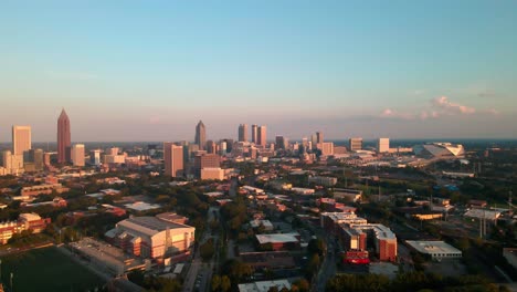 Eine-Großartige-Drohnenaufnahme-Von-Atlanta.