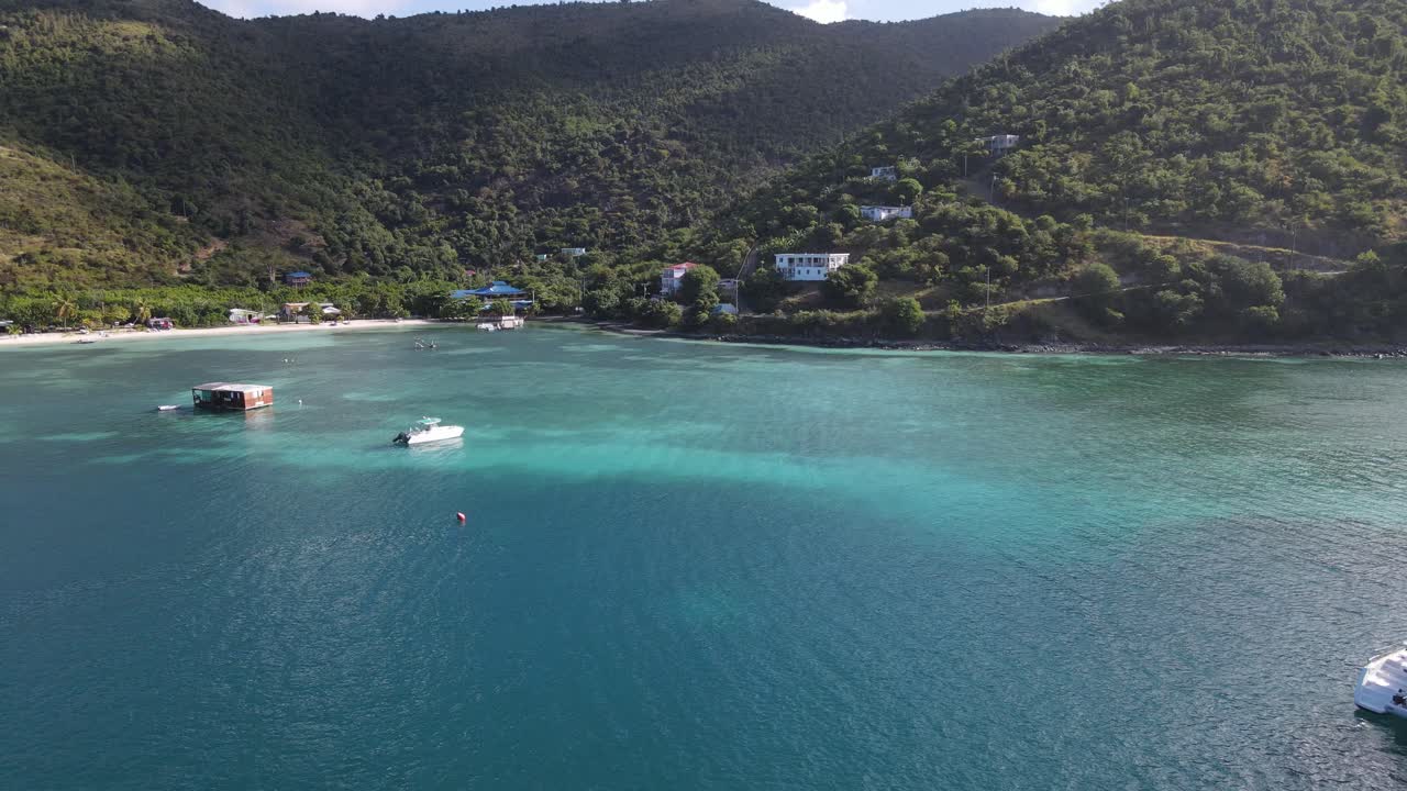 Acque turchesi delle Isole Vergini Britanniche, Jost Van Dyke.
