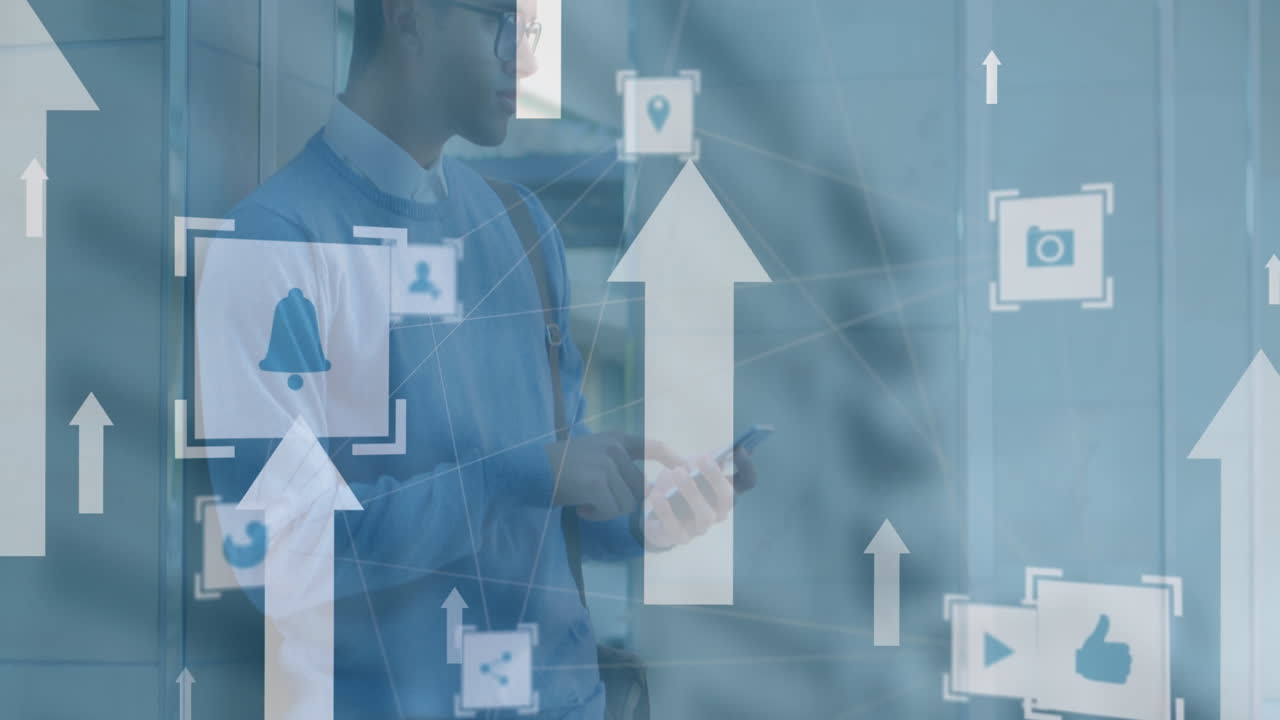 animación de flechas hacia arriba, iconos conectados sobre hombre biracial tomando apoyo de pared y usando teléfono inteligente