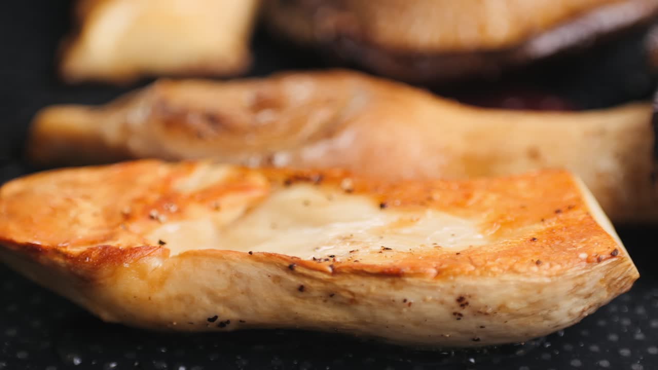 판에 버섯을 기