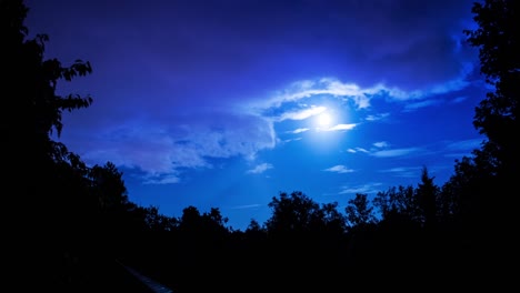 Timelapse-Paisaje-De-Cielo-Nocturno-Con-Luna