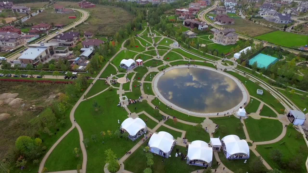 이한 여름 풍경