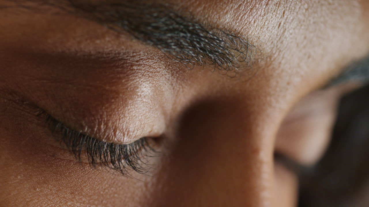 cerca de la hermosa mujer ojos de apertura macro belleza