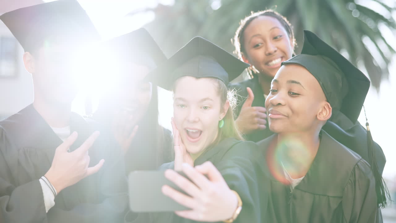 graduación de estudiantes universitarios