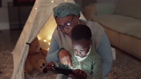 Night,-tablet-and-family-with-a-child-at-home