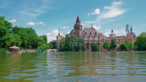 Budapest-Vajdahunyad-Castle-1,-Serienaufnahme,-Vollbildansicht