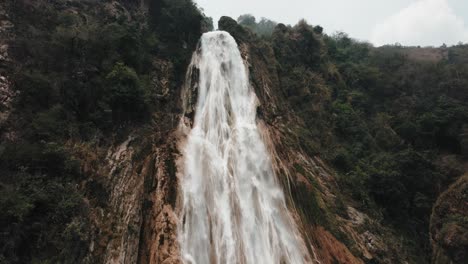 Velo-De-Novia-Waterfalls-In-Chiapas-Mexico