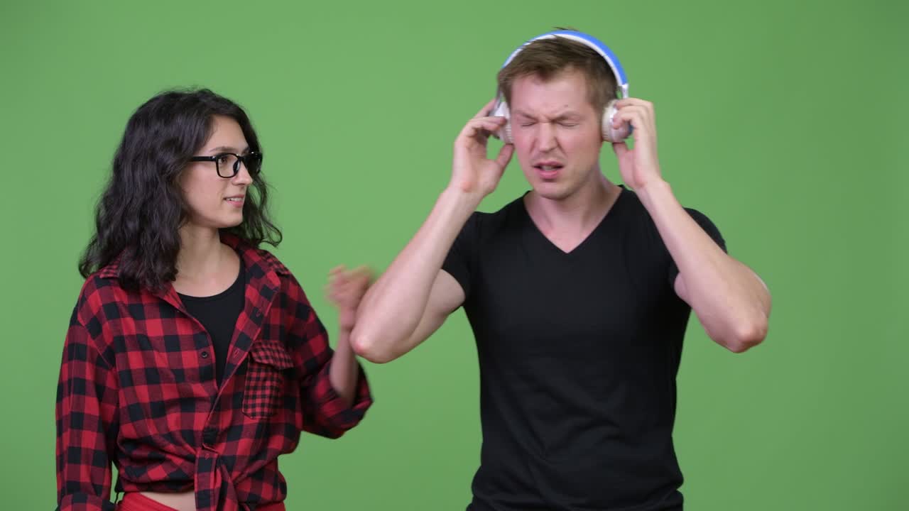 젊은 부부 함께