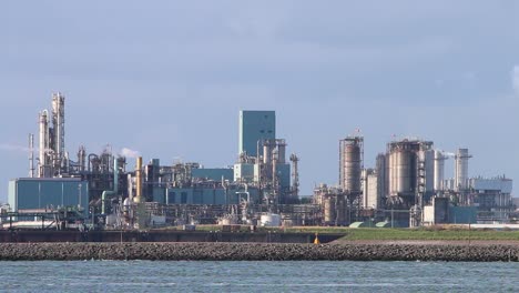 factories etc around docks