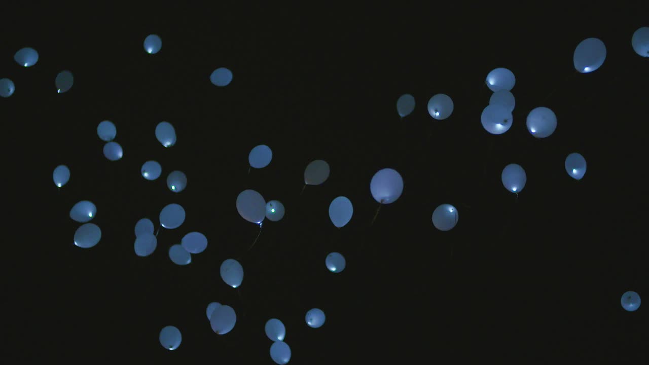 하늘을 나는 led baloons 2