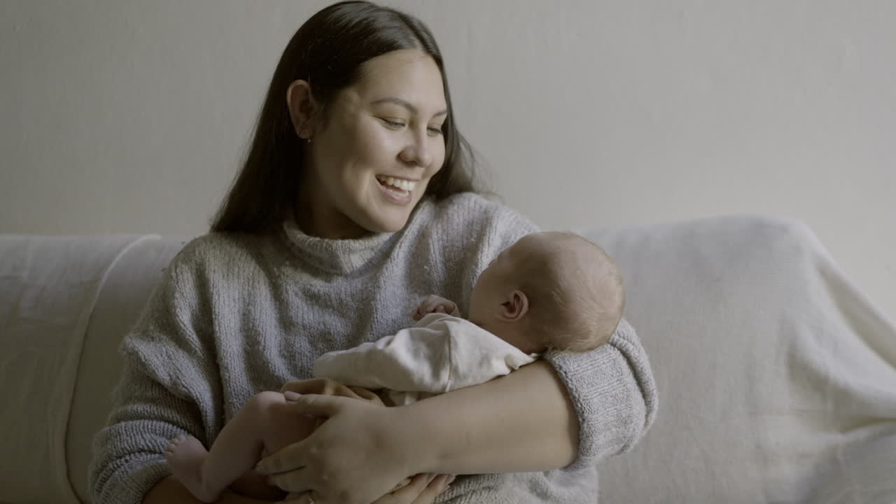 madre y recién nacido