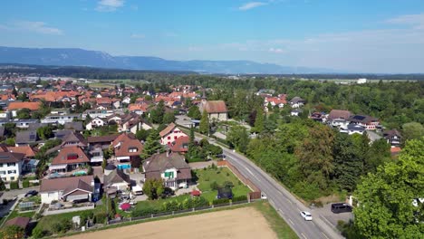 Vuelo-Con-Drones-Sobre-La-Iglesia-Barroca-De-Bätterkinden-De-1664:-Vistas-Aéreas-De-La-Historia-De-Suiza