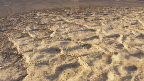 Mondlandschaft-In-Den-Kelso-Dünen-Aus-Der-Luft-Gesehen,-Mojave-Nationalpark