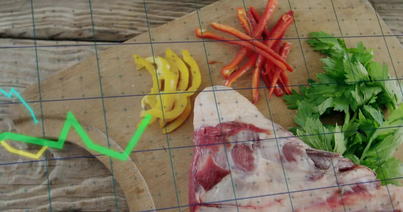 Linee verdi e gialle che sfumano dopo una sovrapposizione a griglia e ondeggiano su carne e peperoni, visualizzando le tendenze.