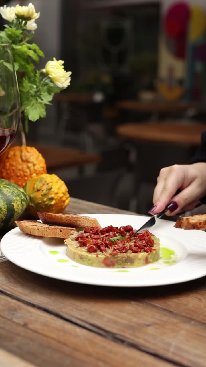 aperitivo con tostadas
