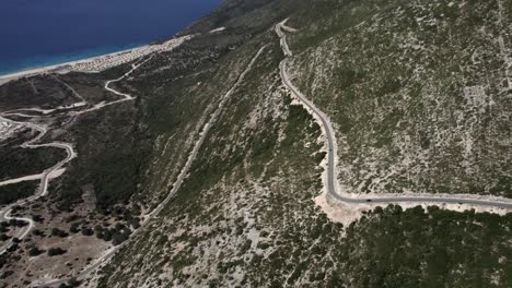 Video-De-Drones-Sobre-El-Paso-De-Montaña-Llogara-En-Sh8,-Albania