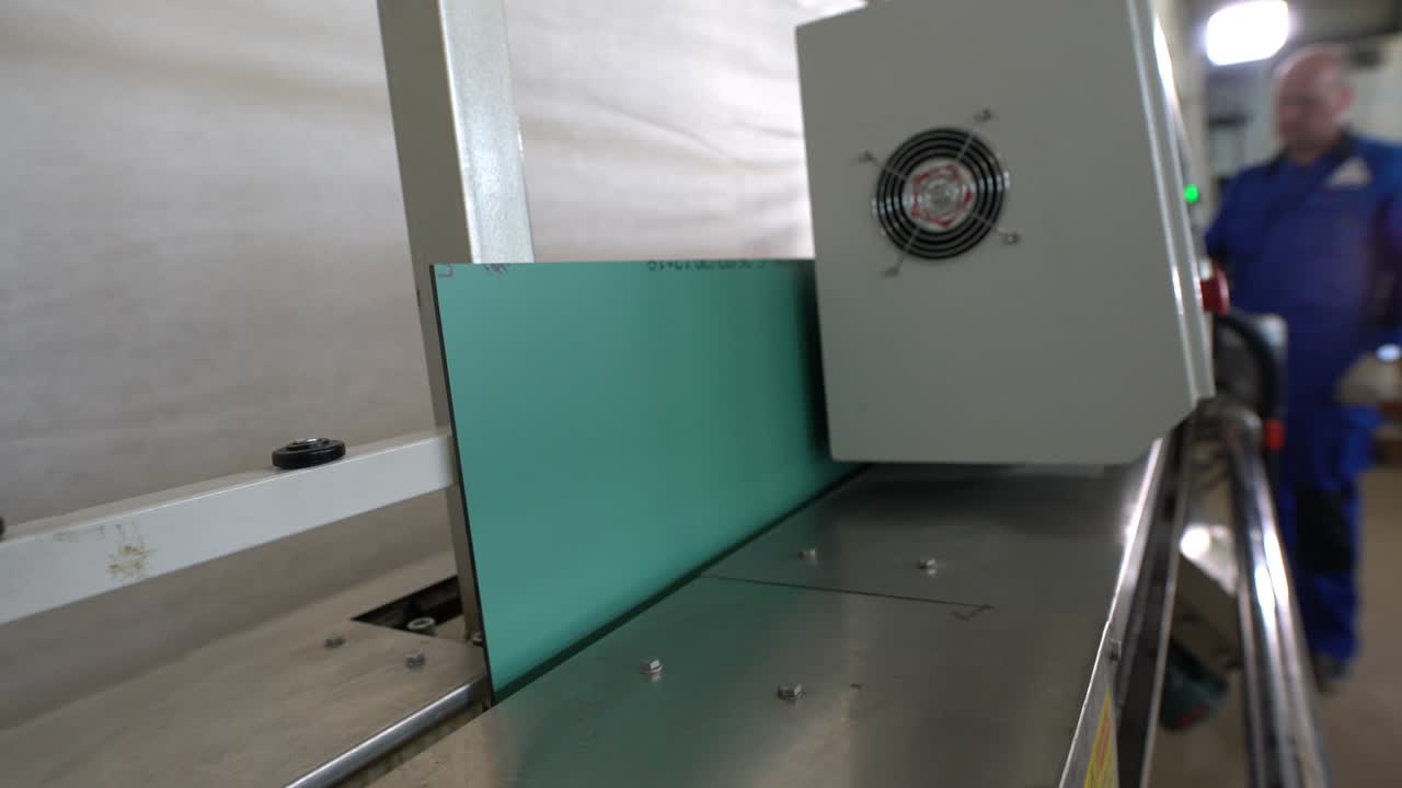 유리 가공을 위한 컨베이어 메커니즘