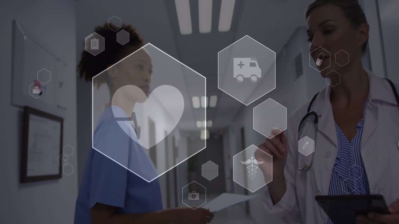 animación de iconos médicos y procesamiento de datos sobre diversas mujeres médicas